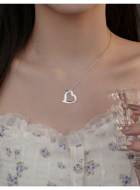 简约镂空爱心项链女轻奢小众设计感配饰潮流百搭高级感女生锁骨链