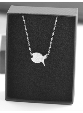 钛钢彩金镀玫瑰金色小鱼项链韩国时个性时尚女短锁骨链配饰百搭女