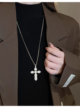钛钢超大十字架项链男生女生毛衣链搭配衣服的t恤配饰吊坠高级感