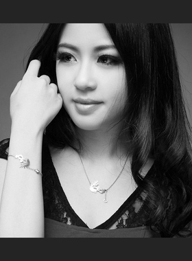 轻奢小众面具项链女款2024新款不掉色钛钢颈链锁骨链女高级感配饰
