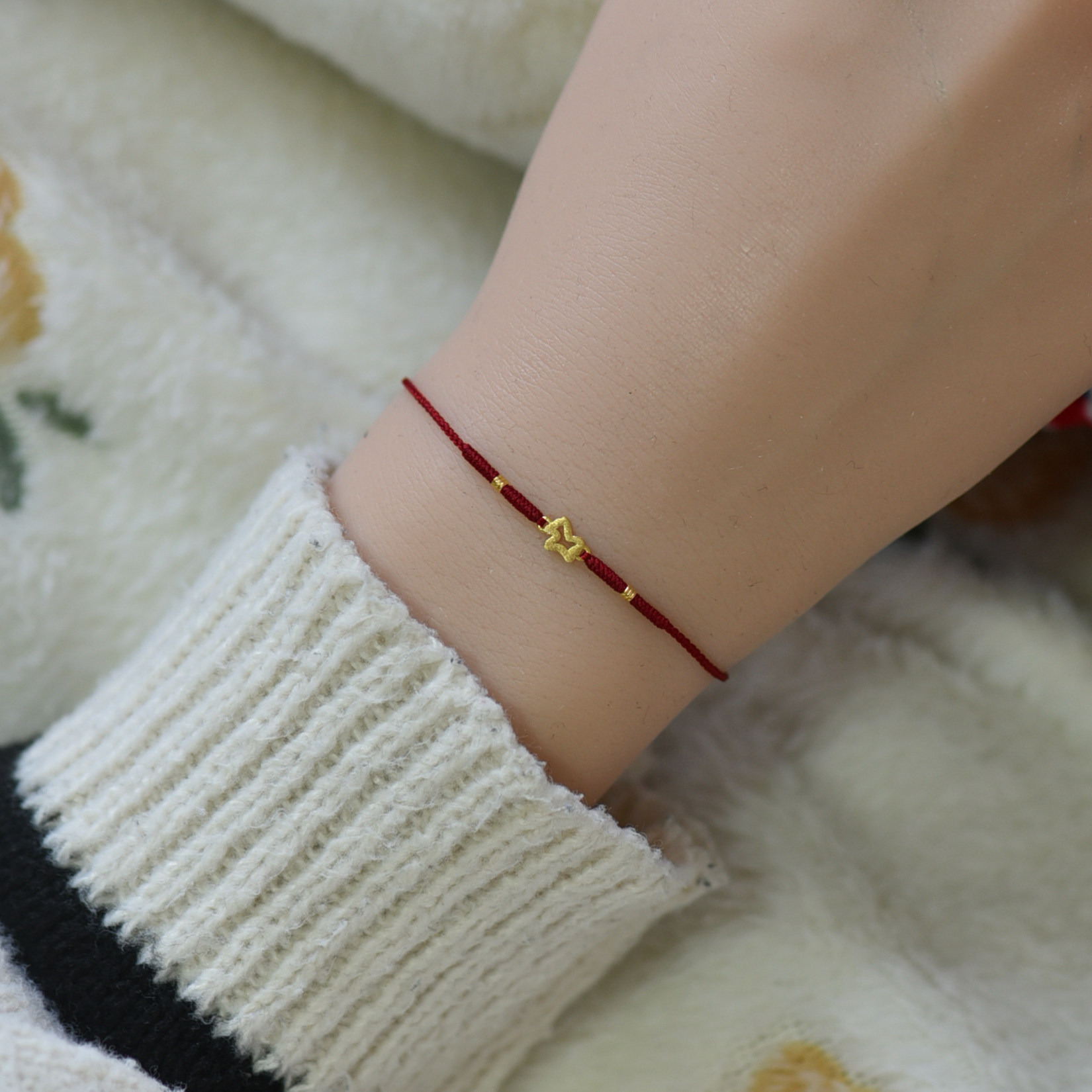 足金999生肖马黄金小隔珠本命年纯手工编织红绳国潮风镂空设计,淘宝优惠券,粉丝福利购,淘宝优惠卷