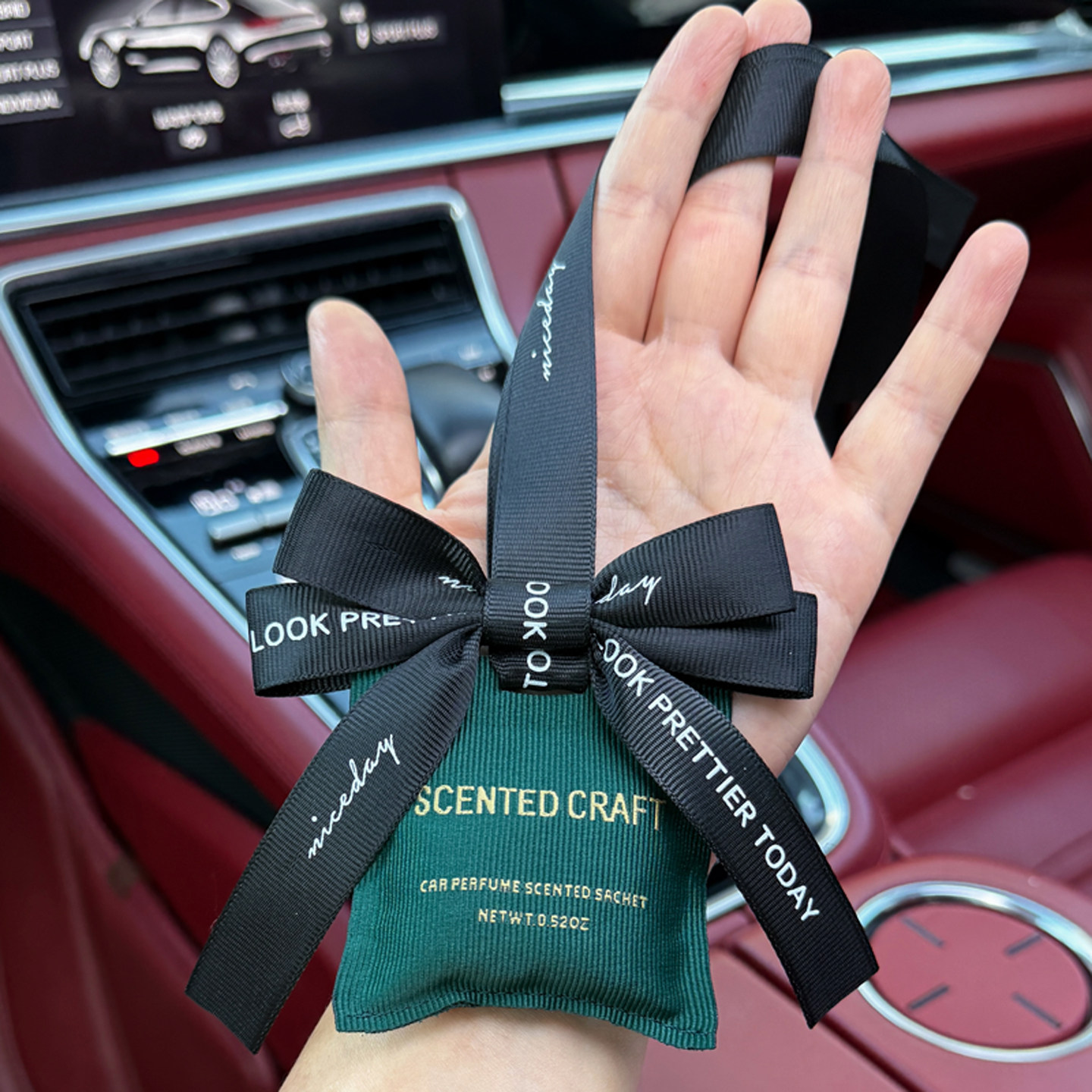 车载香薰挂件车内除异味后视镜挂饰香水持久淡香氛高级出风口香包,淘宝优惠券,粉丝福利购,淘宝优惠卷