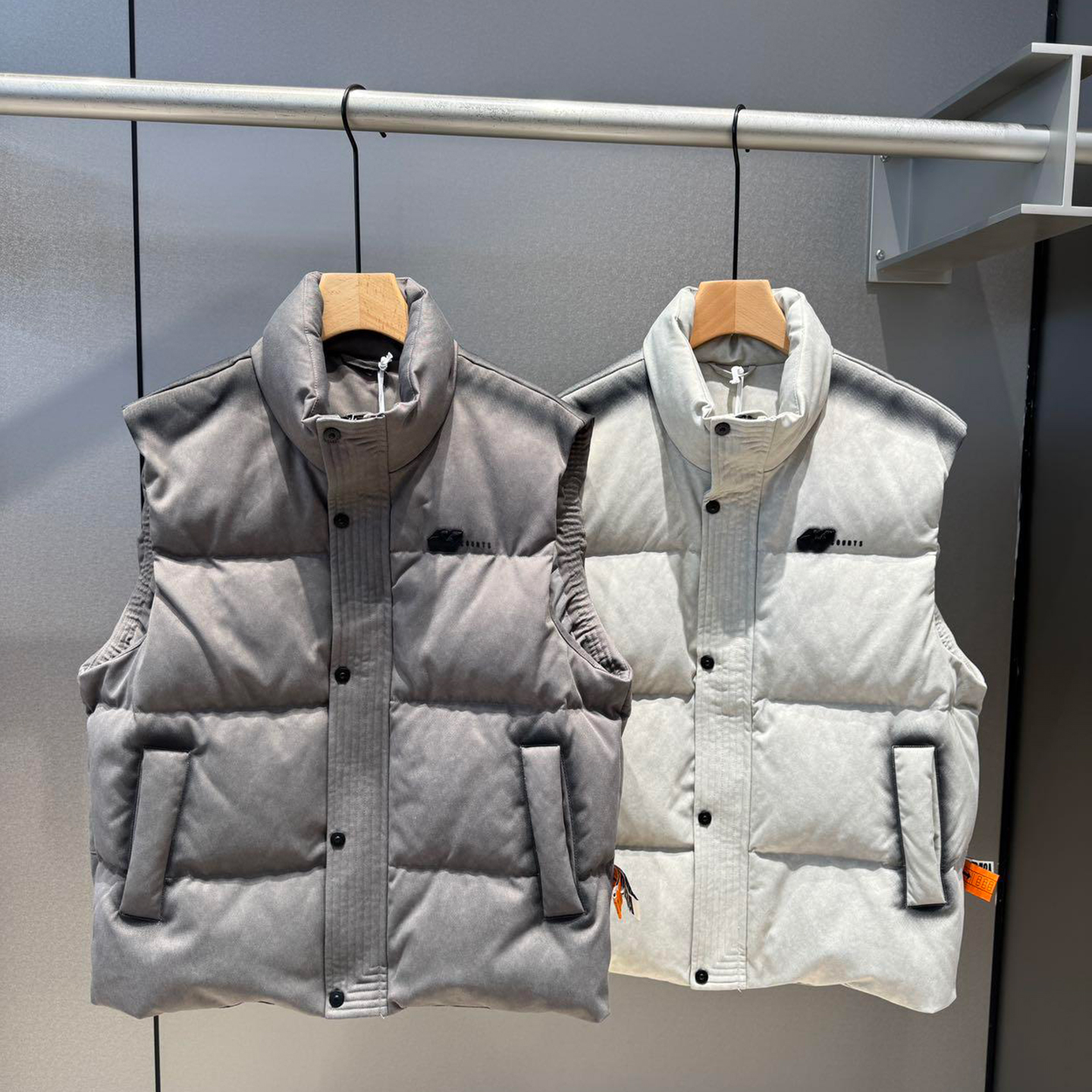 90白鸭绒 美式潮牌设计刺绣扎染立领羽绒马甲情侣款冬季新品背心 - 图3