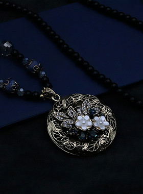 复古镂空花朵吊坠项链女高级感珠子长链新款气质小众衣服挂件配饰