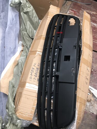 北汽北京汽车EV160EV200绅宝D20前保险杠 前杠皮 前杠网 保险杠 - 图1