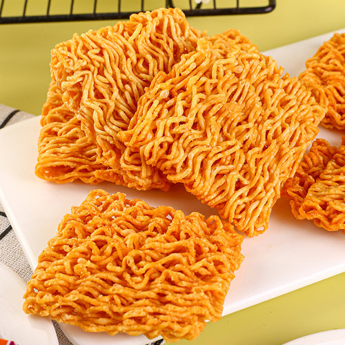 印尼进口Gemez小鸡干脆面火辣整箱装enaak小吃休闲食品零食大礼包 - 图1