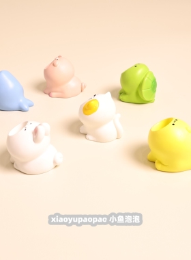 可爱卡通牙刷笔收纳桌面小摆件