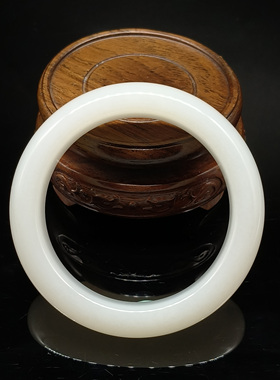 和田玉羊脂白玉手镯（精品）71.832克    内径56mm 24101200079