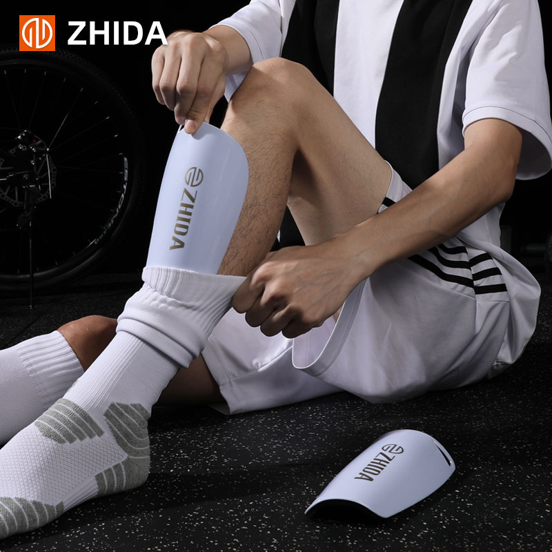 ZHIDA制达专业成人足球护腿板儿童超轻薄防撞护胫轻便插板护脚板-图0