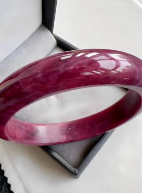 天然红宝石手镯