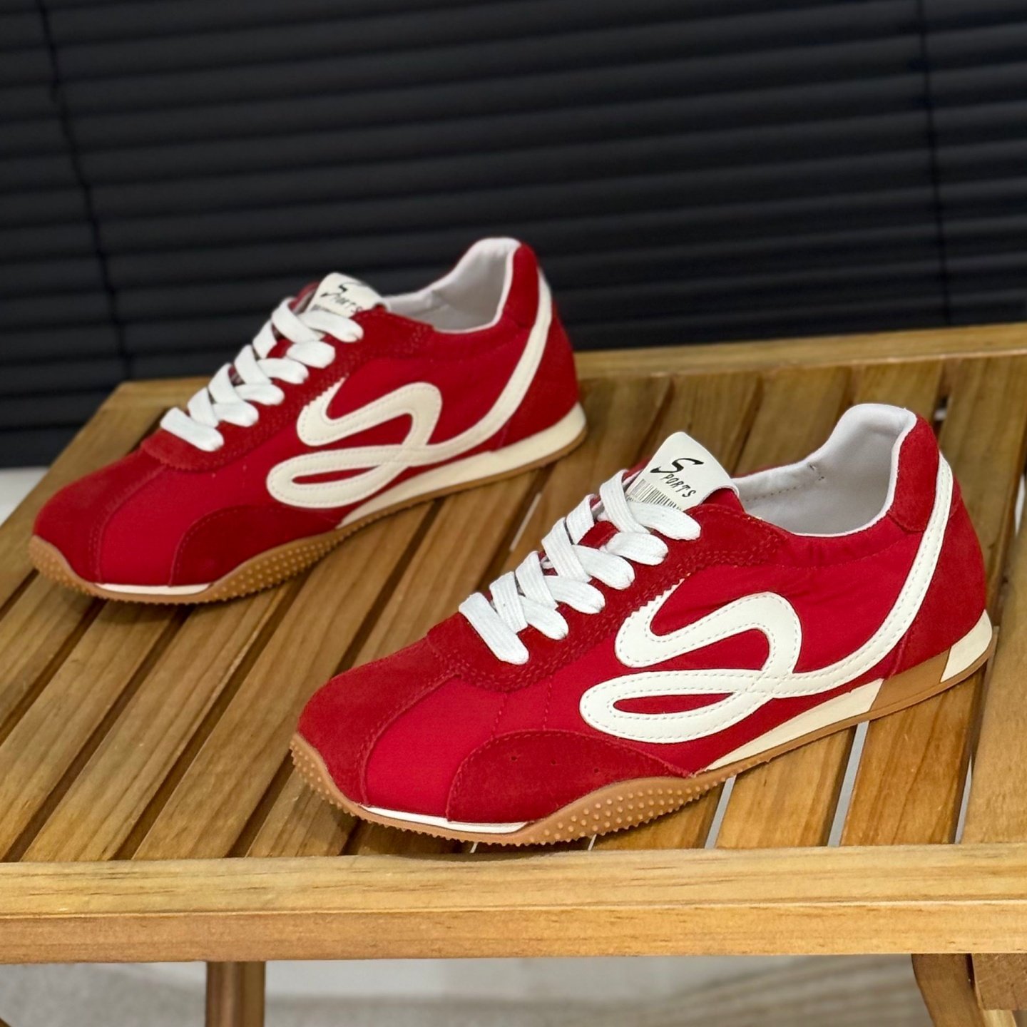 2026新款春季磨砂皮平底德训鞋女休闲百搭拼色复古板鞋时尚运动鞋,淘宝优惠券,粉丝福利购,淘宝优惠卷