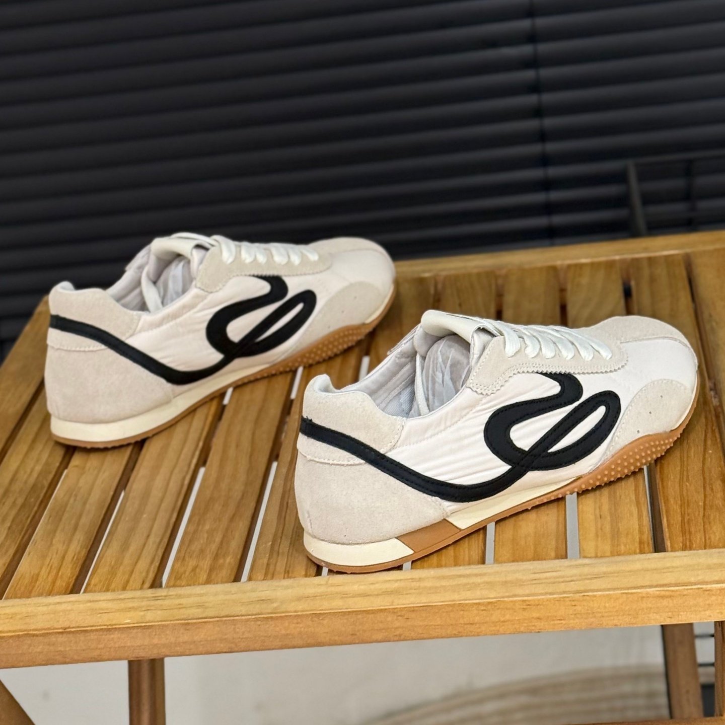 2026新款春季磨砂皮平底德训鞋女休闲百搭拼色复古板鞋时尚运动鞋,淘宝优惠券,粉丝福利购,淘宝优惠卷