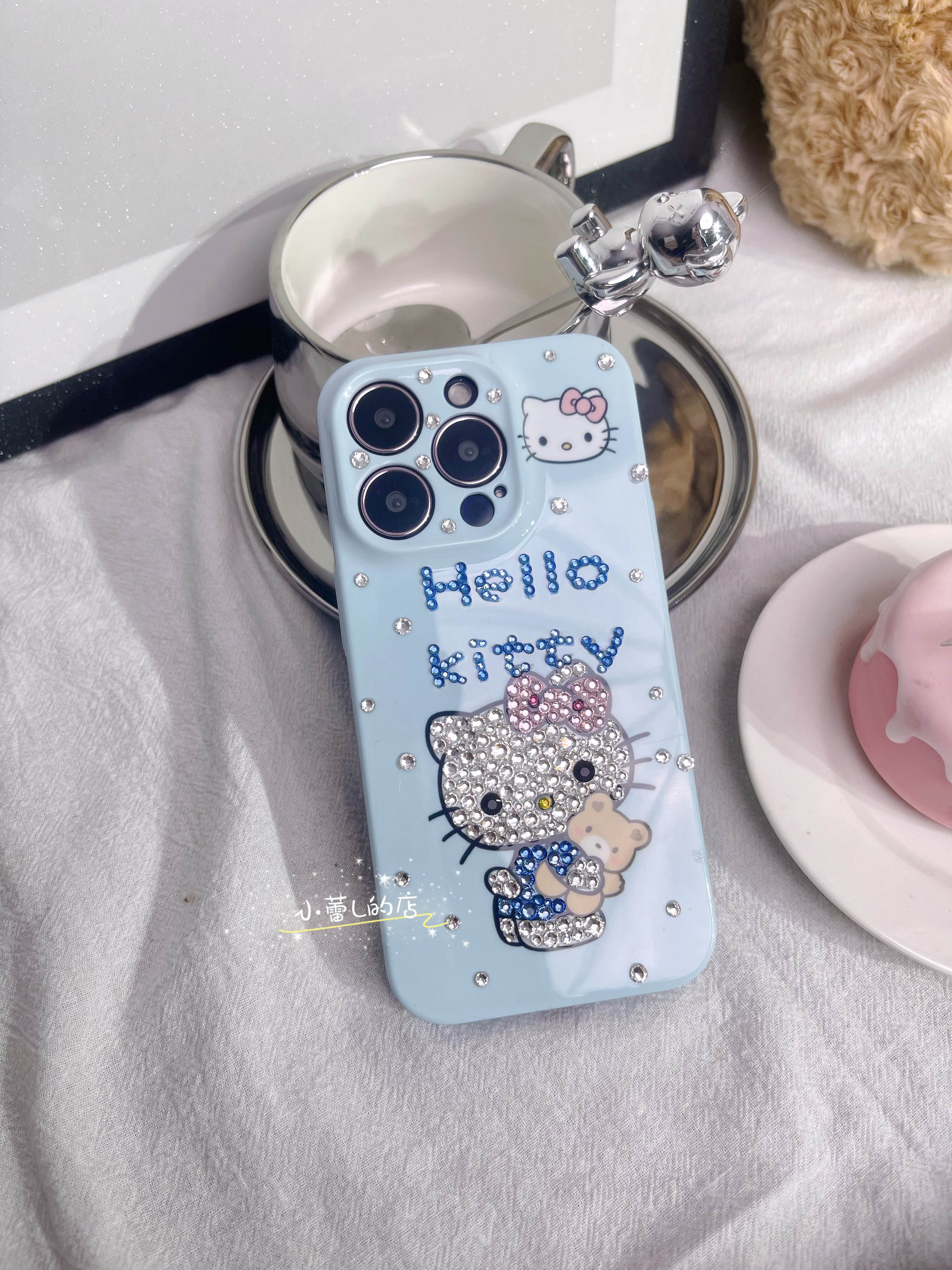 可爱KT猫贴钻手机壳苹果14promax情侣ins卡通13pro水钻网红创意套,淘宝优惠券,粉丝福利购,淘宝优惠卷