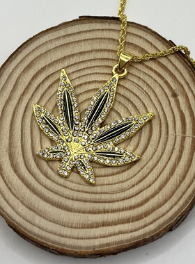 潮流嘻哈摇滚镶钻画油枫叶项链欧