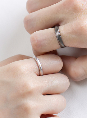 新款极简情侣戒指925纯银一对黑夜白昼磨砂对戒简约轻奢素圈指环