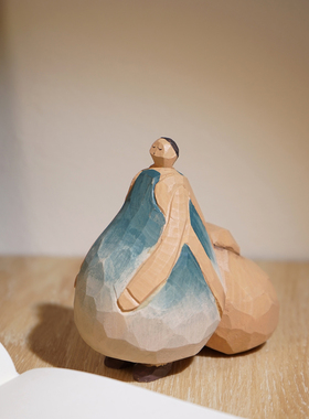 “都市旅人”手工木雕小摆件