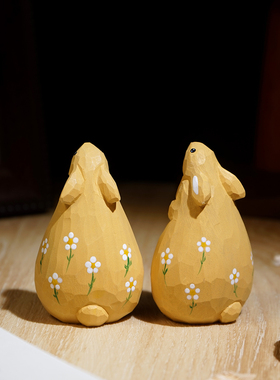 “童话里的小兔子”手工木雕小摆件工位电脑书桌面家居艺术装饰品