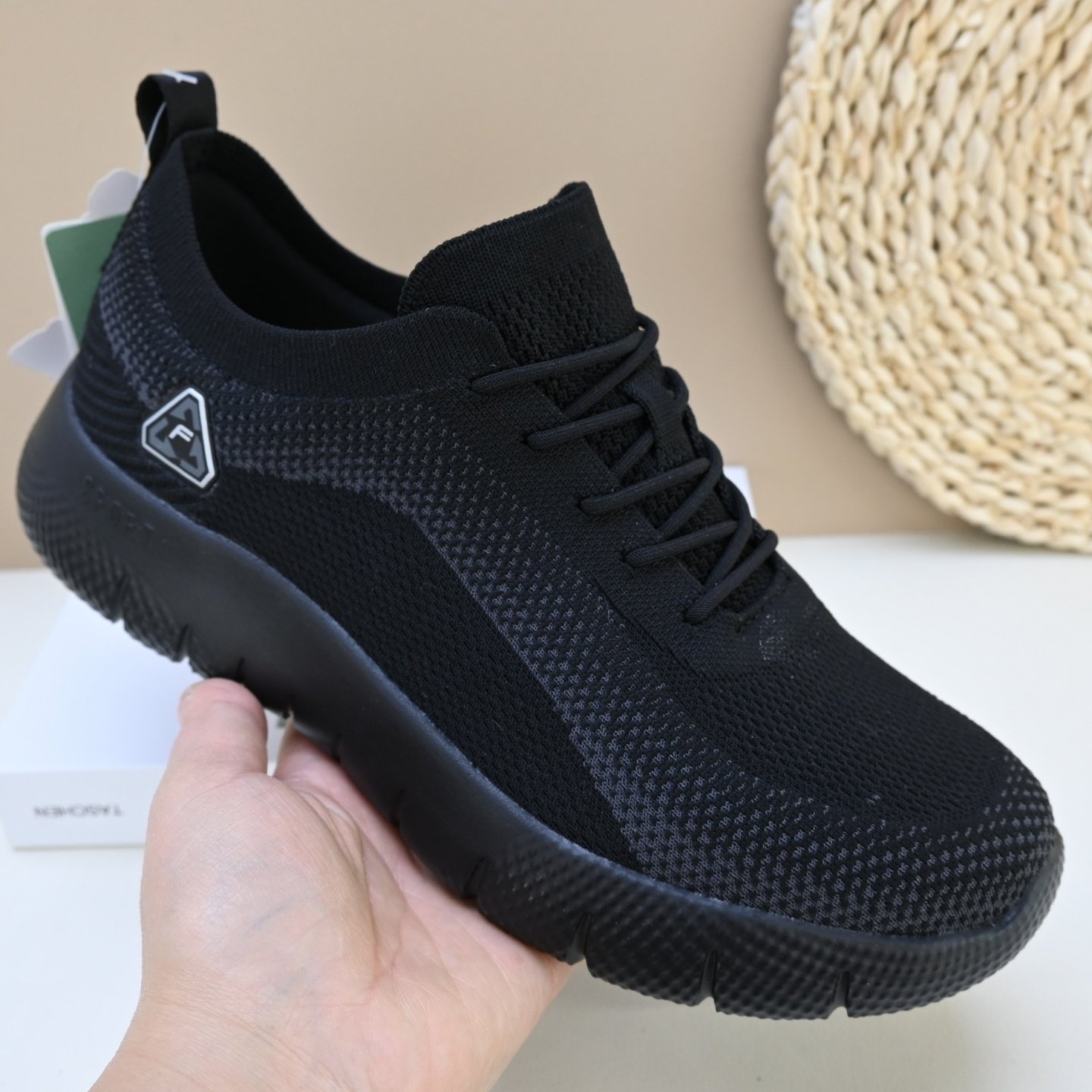 26春季老北京飞织舒适运动健步厚底软底防滑透气中老年爸爸男单鞋,淘宝优惠券,粉丝福利购,淘宝优惠卷