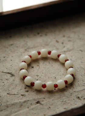 清新质感的天然白玉菩提手串