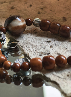 「小荷尖尖」天然牛角珠库克手链