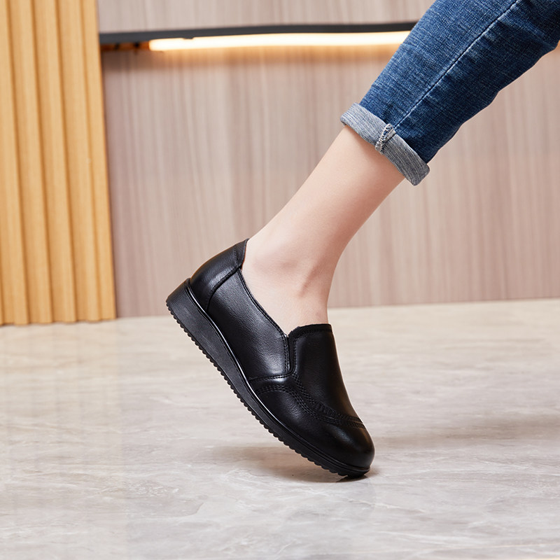 休闲真皮大码女鞋40-43码深口单鞋女真皮软底舒适平跟妈妈鞋42,淘宝优惠券,粉丝福利购,淘宝优惠卷