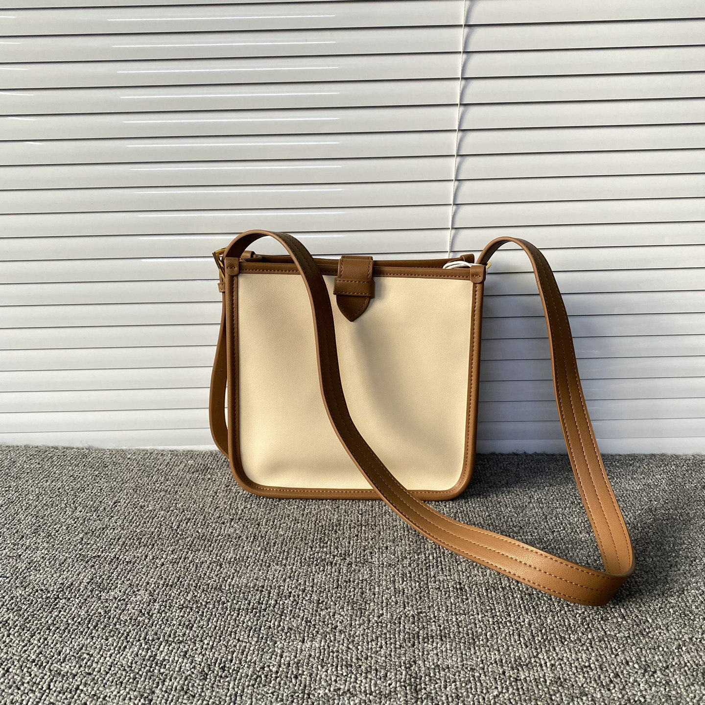 柜价几百块～真皮牛皮水桶包包女2025新款通勤女包斜挎包单肩包,淘宝优惠券,粉丝福利购,淘宝优惠卷