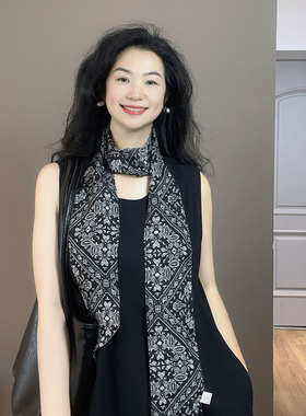 黑色腰果碎花长条真丝丝巾女士100%桑蚕丝高级感港风系脖飘带围巾