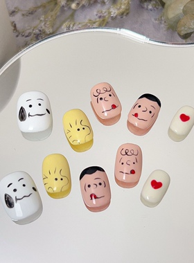 清货款手工美甲手绘史努比线条涂鸦可爱风学生甲片可拆卸重复使用