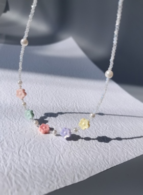 一梦星河彩色马卡龙色春日可爱小花朵项链女轻奢小众串珠锁骨链