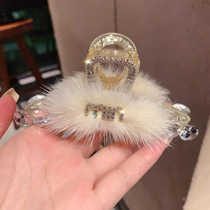 精致甜美超仙森系ins闪钻毛绒绒发夹抓夹后脑勺盘发鲨鱼夹发饰品