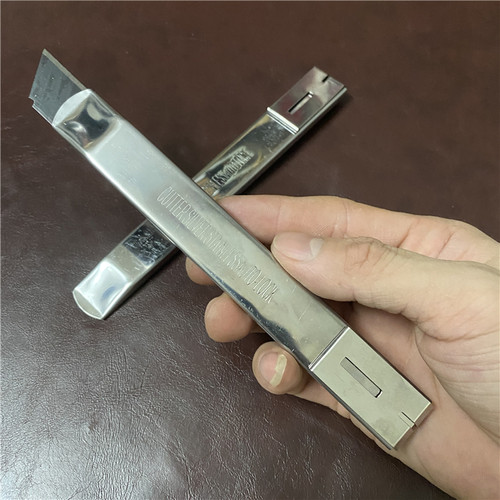 日钢金属美工刀大号刀架18MM刀片快递开箱广告裁纸介刀刀具包邮 - 图2