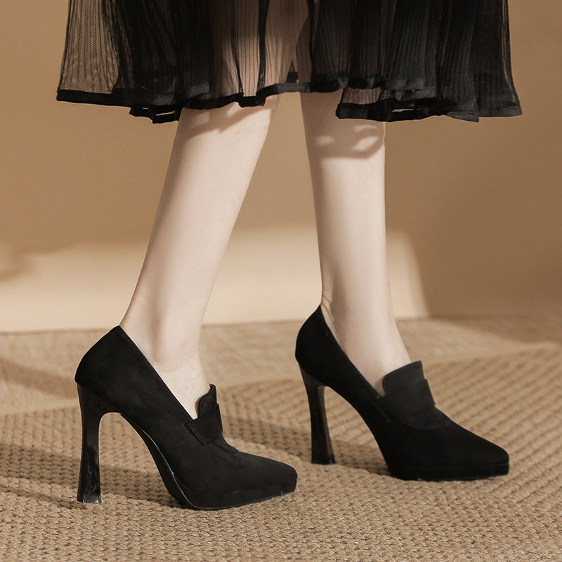 尖头细跟红色绒面婚鞋女10cm气质不累脚防水台伴娘新娘深口单鞋女,淘宝优惠券,粉丝福利购,淘宝优惠卷