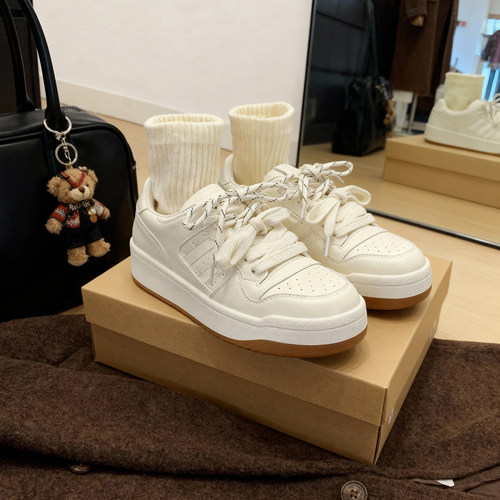 冉言2026春季新款厚底复古棕圆头板鞋女百搭舒适运动休闲鞋小白鞋 - 图2