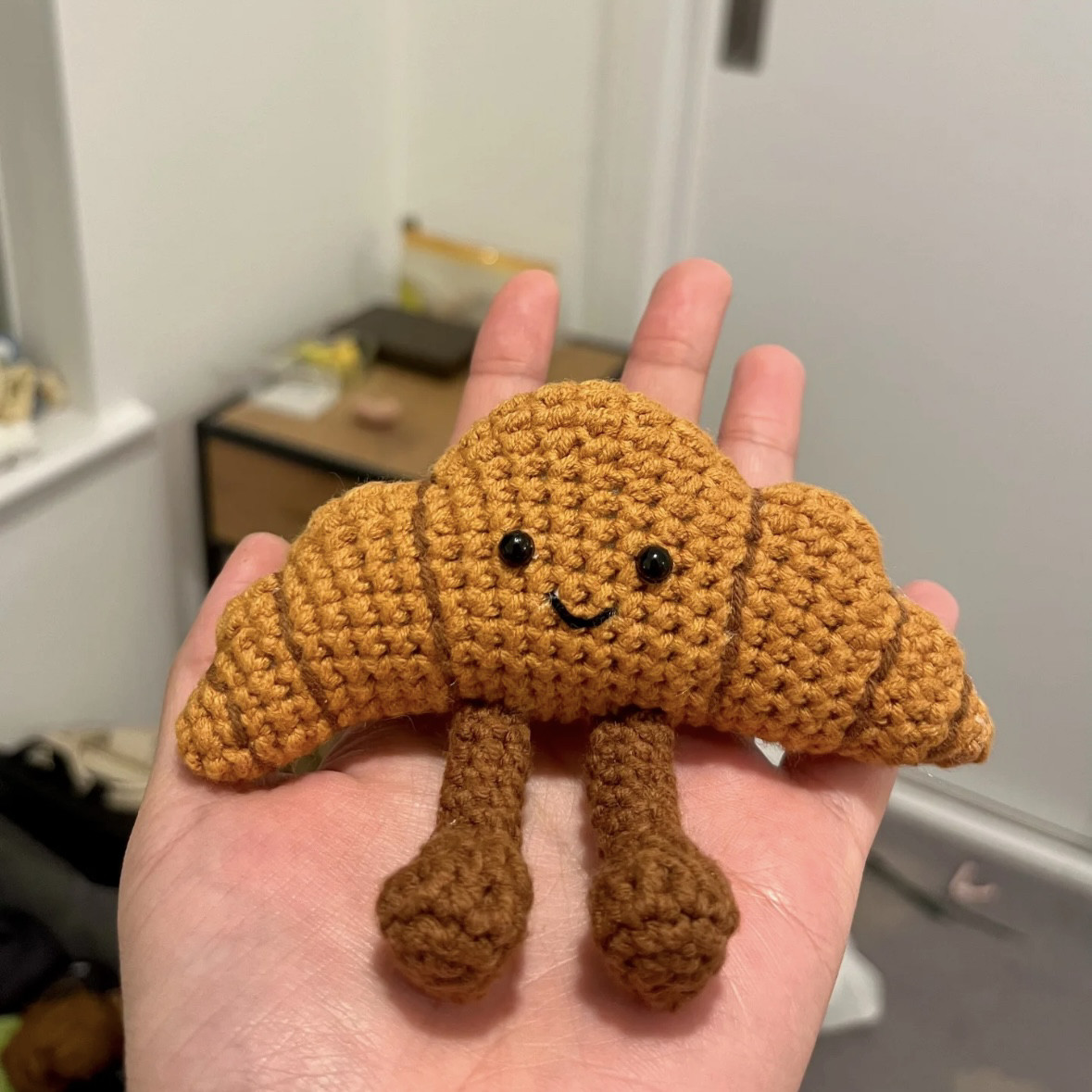 牛角包生日蛋糕挂件钥匙扣DIY毛线钩针材料包朋友闺蜜手工礼物,淘宝优惠券,粉丝福利购,淘宝优惠卷