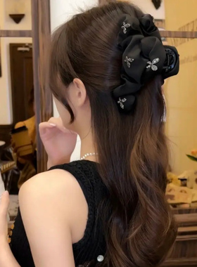 法式精致优雅缎面蝴蝶抓夹