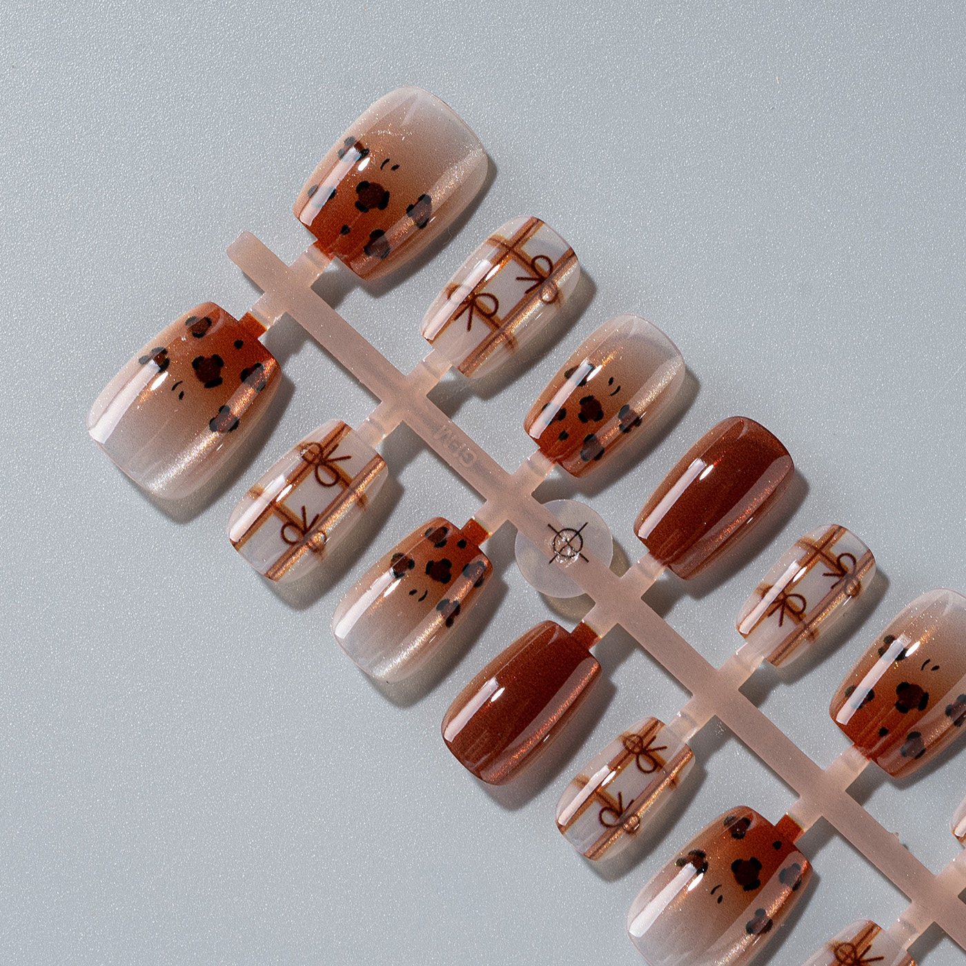 豹纹渐变猫眼穿戴甲成品美拉德格纹卡通短款焦糖美甲贴片可拆卸,淘宝优惠券,粉丝福利购,淘宝优惠卷