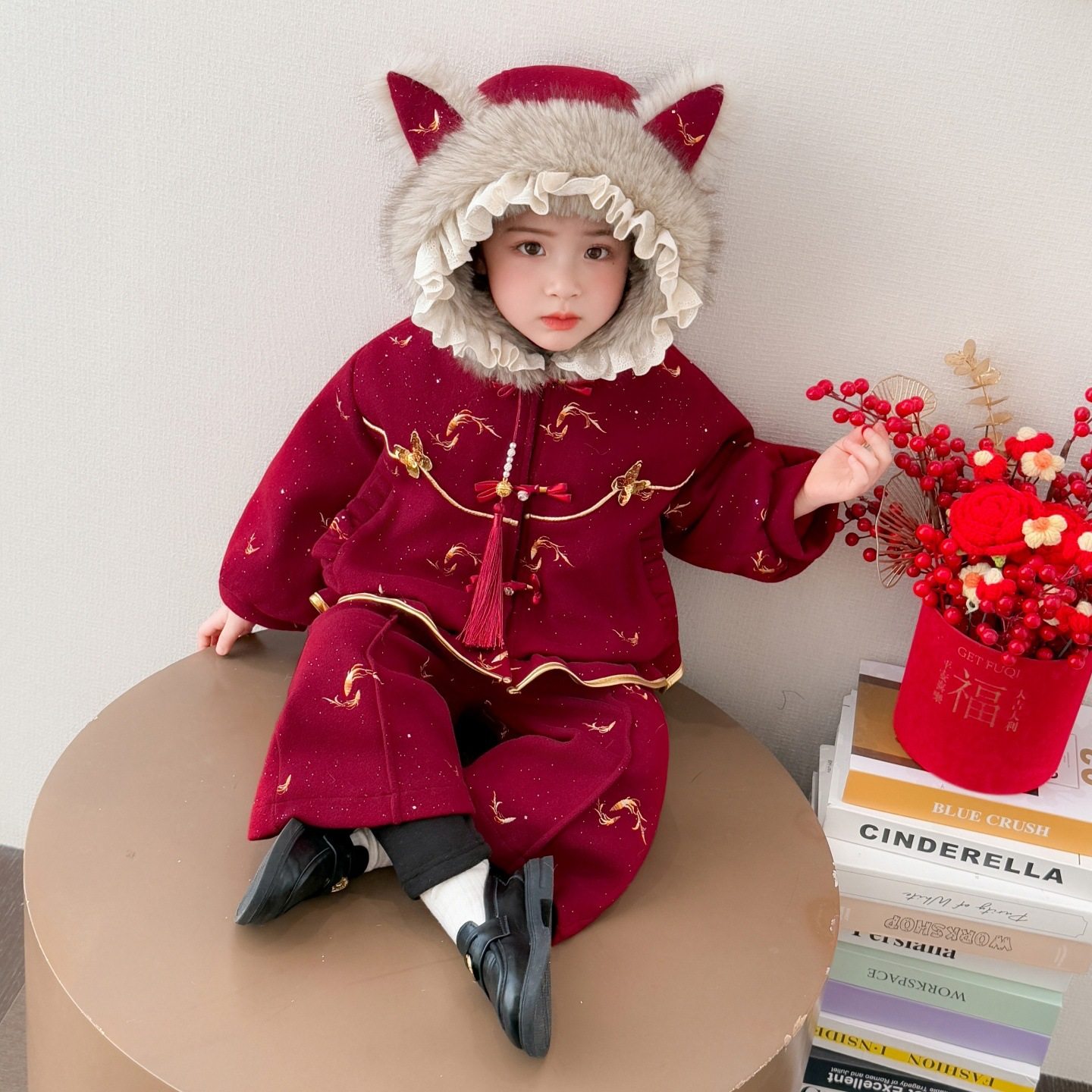 女童2025新款花边毛领派克服加绒红色卡通外套阔腿裤套装拜年服冬,淘宝优惠券,粉丝福利购,淘宝优惠卷