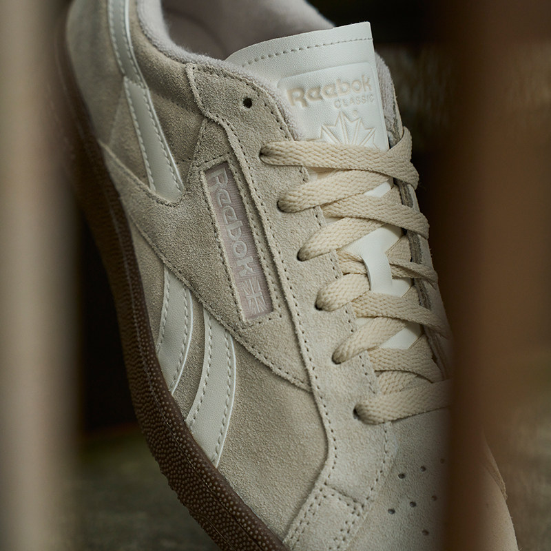  reebok板鞋