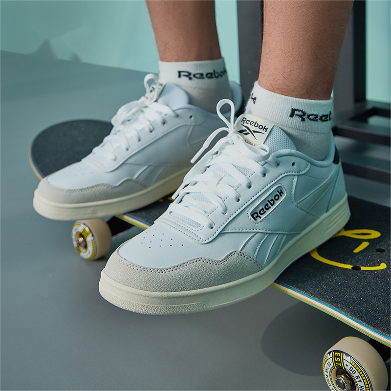  reebok板鞋