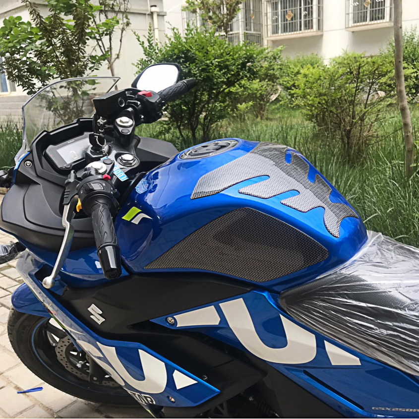 适用于铃木GSX250R改装油箱250 A防刮贴防碳纤鱼骨软胶贴油箱盖贴