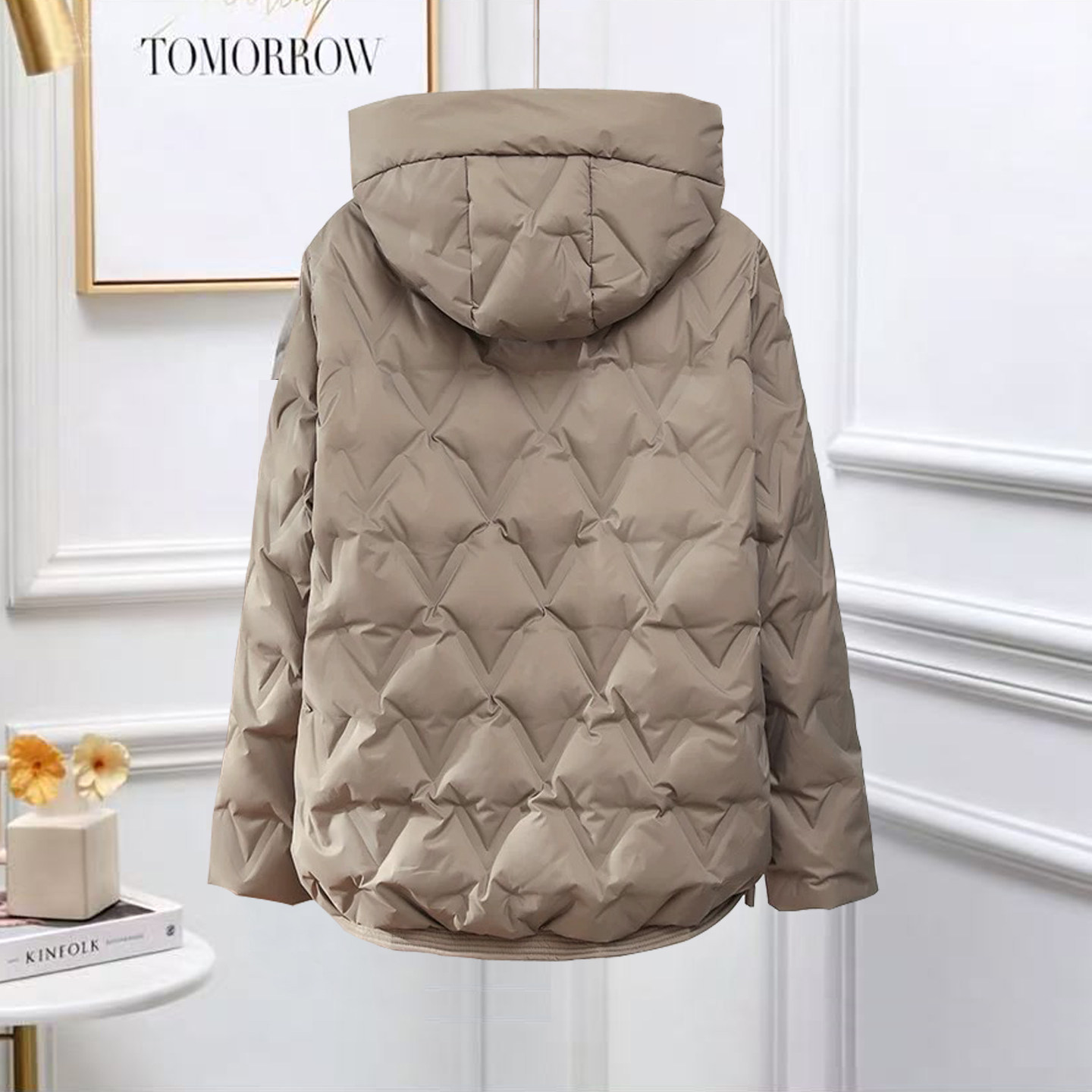 2025年新款冬季轻薄羽绒服女短款小个子白鸭绒中老年妈妈薄款外套