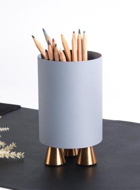 北欧轻奢风笔筒创意办公室桌面摆件卧室化妆刷收纳桶样板房装饰品