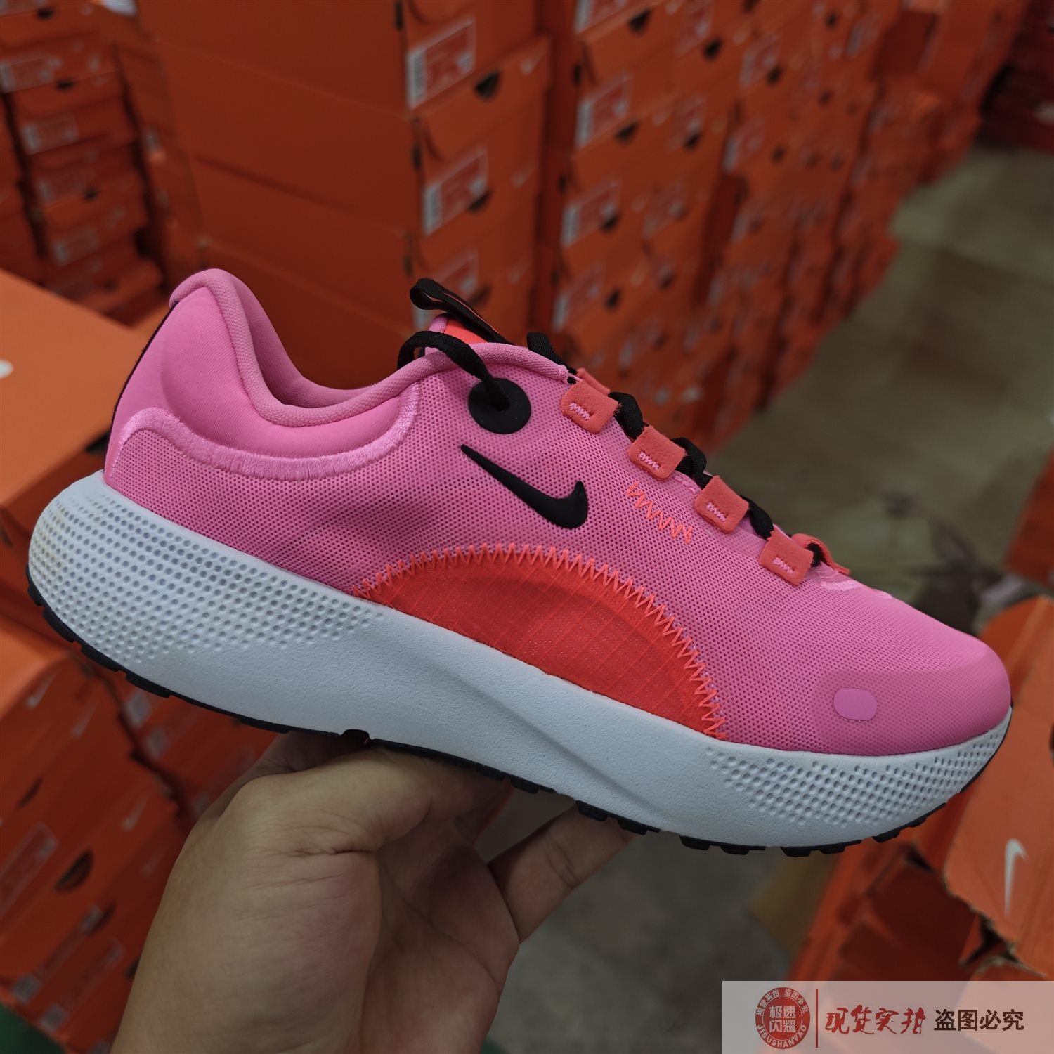 Nike耐克 女子透气缓震轻便训练运动跑步鞋CV3817-003-105-601 - 图2