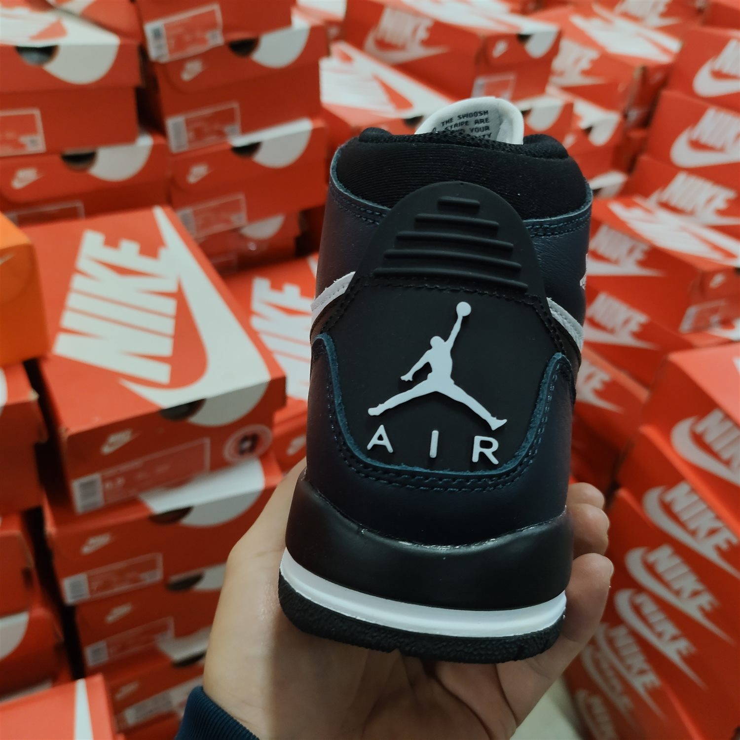 NIKE耐克AIR JORDAN LEGACY312女大童黑曜石复古篮球鞋DO7442-401-图2