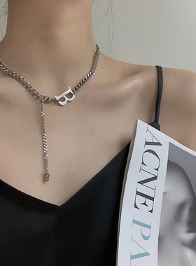 字母钛钢不掉色冷淡风配饰锁骨链