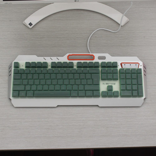 新盟曼巴狂蛇键盘保护膜X9牧马人XM-K26 K910 K918 K916 K610 K100 X10 X100 K670炼狱104键机械键盘防尘罩套 - 图3