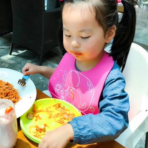 香港Galaxybaby宝宝吃饭围兜小孩婴儿童立体防水超软硅胶食饭兜-图0