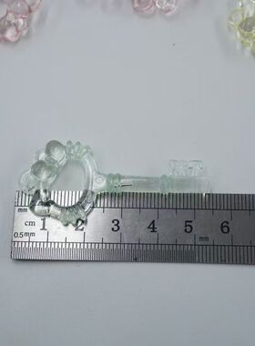 彩色镂空猫头钥匙可爱卡通书包挂件闺蜜情侣礼物配饰diy饰品配件