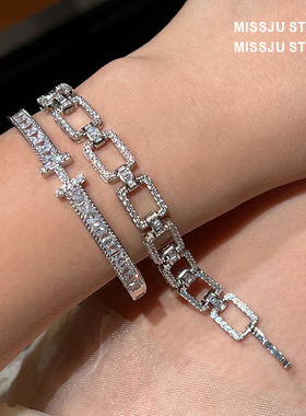 琚小姐字母H镶钻高级感手镯