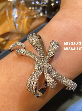 琚小姐女铜材质蝴蝶结丝带